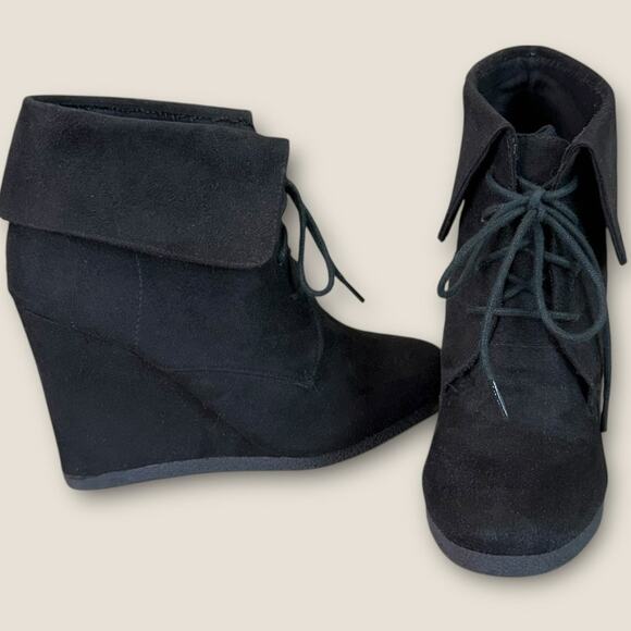 Mossimo Supply Co. Women 8 Black Ankle Bootie Faux Suede Fold Desert High Wedge - Picture 1 of 11